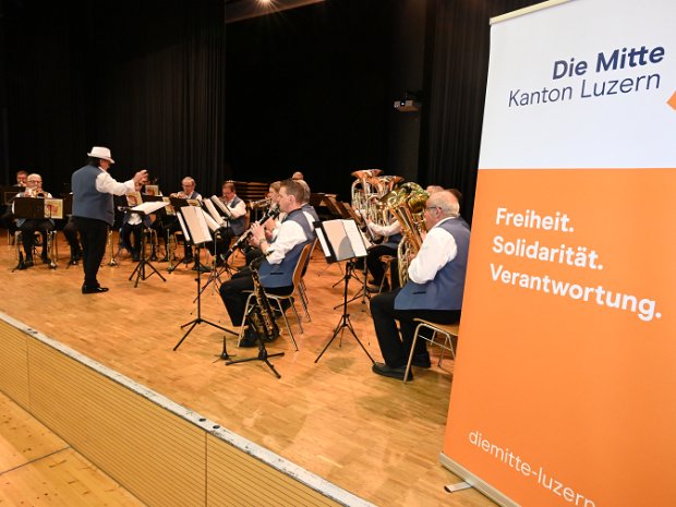 DV die Mitte Büelacherhalle